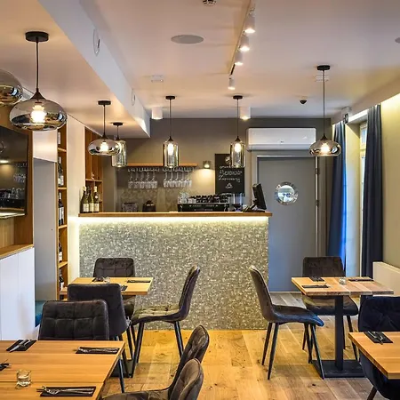 Apart Otel Baltycka 4*